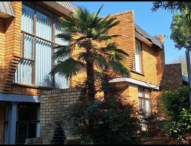 5 BEDROOM HOUSE FOR SALE IN WILKOPPIES